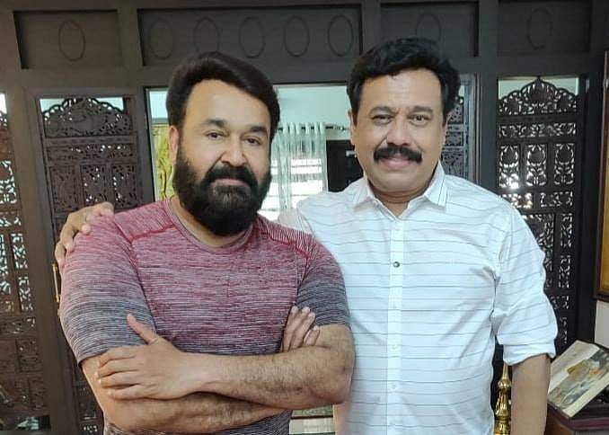 ഇതായിരിക്കുമോ മോഹന്ലാലിന്റെ വമ്പന് ഹിറ്റ്?; വിനയനും ലാലേട്ടനും ഒന്നിക്കുന്നു