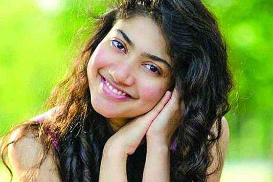 'കല്യാണമോ? അയ്യോ ഒരിക്കലും ഞാനില്ല'; ആ രഹസ്യം സായ് പല്ലവി തുറന്ന് പറയുന്നു