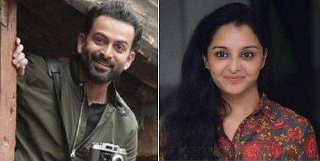 'രാജു നേരത്തെ പറഞ്ഞില്ലേ.. അതെന്താ… ?'; പൃഥ്വിരാജിന്റെ ഇം​ഗ്ലീഷ് കേട്ട് മഞ്ജുവാര്യർ ഞെട്ടി, കൂട്ടച്ചിരി