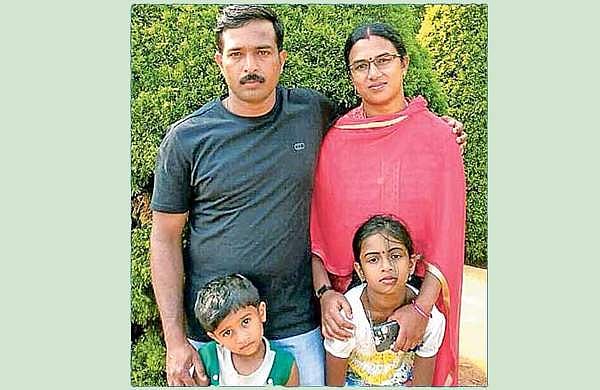 'ഇവിടെ നല്ല തണുപ്പാണമ്മേ...'; പൊട്ടിച്ചിതറുന്നതിന് രണ്ട് മണിക്കൂര് മുമ്പും വസന്തകുമാര് വീട്ടിലേക്ക് വിളിച്ചു...