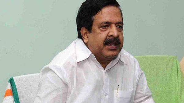 ചെന്നിത്തല മകന്റെ വിവാഹസത്കാരം ഉപേക്ഷിച്ചു, തുക കൃപേഷിന്റെ സഹോദരിയുടെ വിവാഹത്തിന് കൈമാറും 