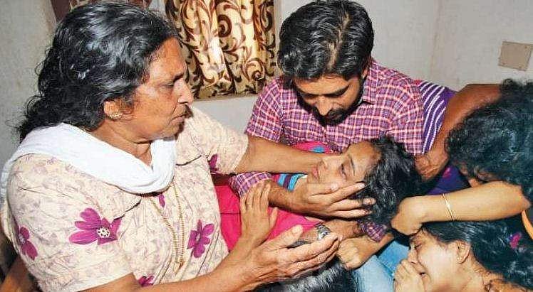 അനുജത്തി വന്നിറങ്ങുമ്പോള്‍ റോഡില്‍ വെട്ടേറ്റ് ചോരയില്‍ കുളിച്ച് ശരത്ത്; ഇരട്ടക്കൊലപാതകത്തിന്റെ ഞെട്ടല്‍ മാറാതെ ഒരു ഗ്രാമം