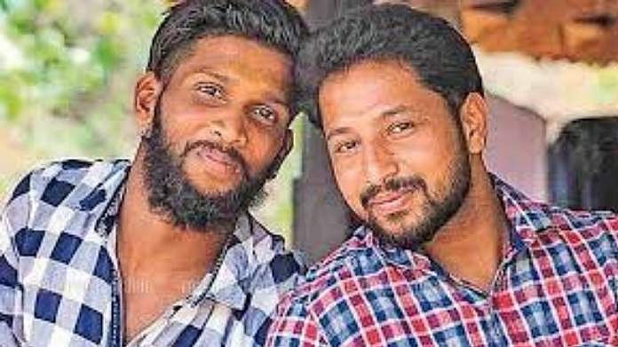 പെരിയ ഇരട്ടക്കൊലപാതകം; പ്രതികളെ പൊലീസിന് മുന്നില് എത്തിച്ചത് പ്രമുഖ നേതാവ്; കൊലപാതകത്തെക്കുറിച്ച് കൂടുതല് നേതാക്കള്ക്ക് അറിയാമായിരുന്നു