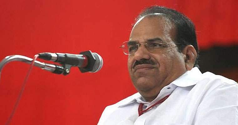 കൈപ്പത്തിയില്‍ മത്സരിക്കുന്ന കോണ്‍ഗ്രസുകാര്‍ ഡല്‍ഹിയില്‍ എത്തുമ്പോള്‍ താമരയാകുന്നു: കോടിയേരി 