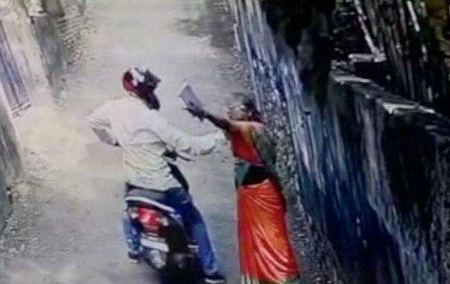 ക്ഷേത്രദർശനം കഴിഞ്ഞ് മടങ്ങിയ വൃദ്ധയുടെ മാല മോഷ്ടിച്ചു; സ്കൂട്ടറിൽ പറന്ന മോഷ്ടാവ് രണ്ട് മണിക്കൂറി‌നുള്ളിൽ പിടിയിൽ 