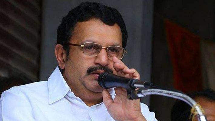 പെണ്ണുങ്ങളെ ആണുങ്ങളാക്കി മല ചവിട്ടിക്കണമെന്ന് സുപ്രീം കോടതി പറഞ്ഞിട്ടുണ്ടോ; ഏത് തെരഞ്ഞടുപ്പ് കമ്മീഷന്‍ പറഞ്ഞാലും ശബരിമല പ്രചാരണായുധമാക്കും; വെള്ളാപ്പള്ളിക്കും കുമ്മനത്തിനും മുരളീധരന്റെ മറുപടി