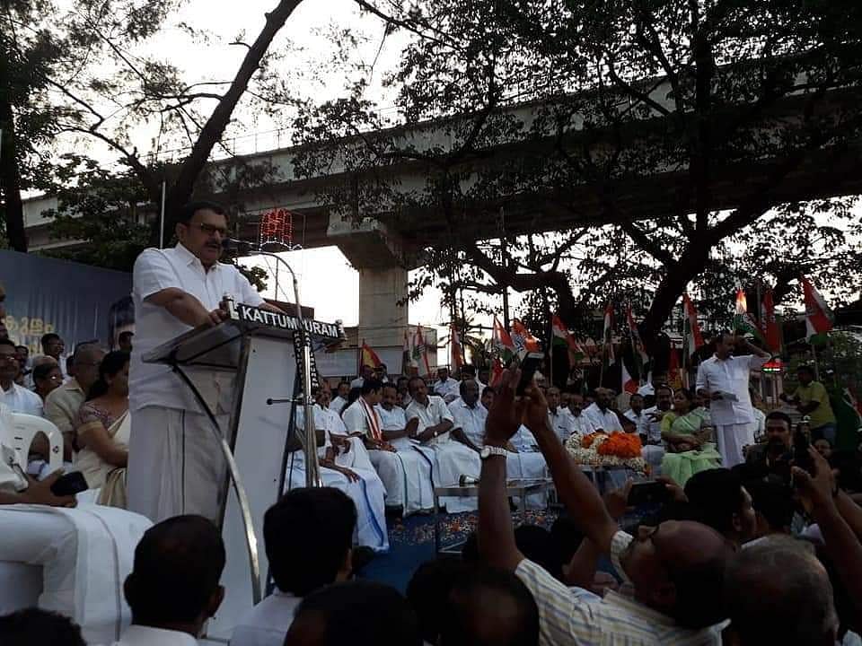 കമ്മ്യൂണിസ്റ്റുകാര്‍ ഇന്ത്യന്‍ രാഷ്ട്രീയത്തിലെ കിണ്ടിയും കോളാമ്പിയും; ആര്‍ക്കു വേണം അവരുടെ കണക്ക്?: കെ മുരളീധരന്‍ (വിഡിയോ) 