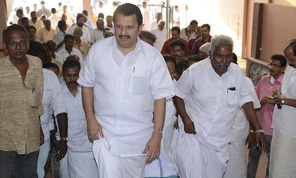 എതിരാളി ആരെന്ന് ഞാന്‍ നോക്കാറില്ല; പോരാട്ടം ആശയങ്ങള്‍ തമ്മിലെന്ന് മുരളീധരന്‍ 