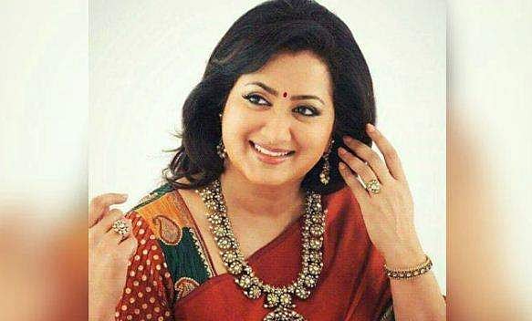 'പിടിച്ചുവലിച്ച് തോളിലെടുത്ത് കൊണ്ടുപോകുന്നതിനിടയില്‍ സുമലതയുടെ നെറ്റി പൊട്ടി; കരച്ചില്‍, ബഹളം' 