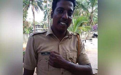 കടുത്ത ചൂട്: പൊലീസുകാരന് ഡ്യൂട്ടിക്കിടെ സൂര്യാതാപമേറ്റു