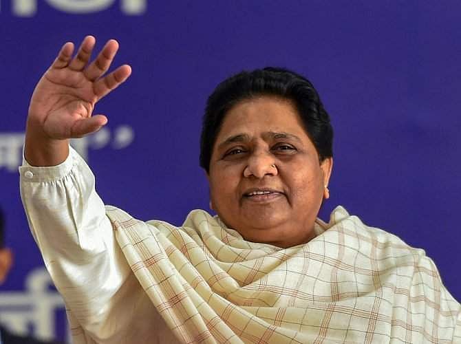 സ്ഥാനാര്ത്ഥി മോഹികളുടെ ശ്രദ്ധയ്ക്ക് ; മായാവതിയേക്കാള് വലിയ ചിത്രം അരുത് ; ലംഘിച്ചാല് പാര്ട്ടിക്ക് പുറത്ത് ; മുന്നറിയിപ്പുമായി ബിഎസ്പി