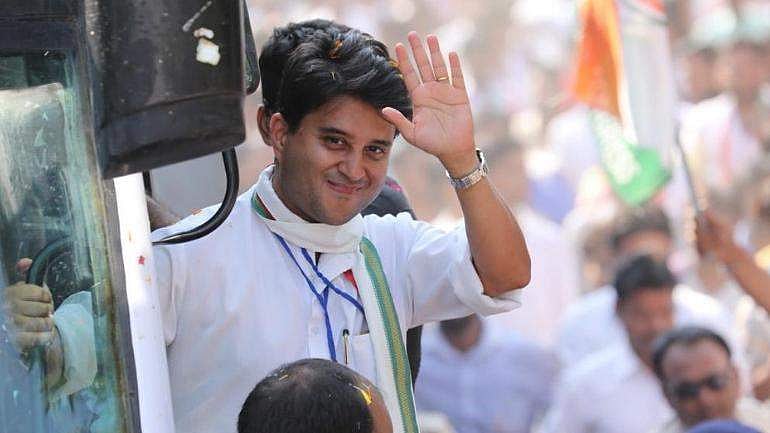 എസ് പി - ബി എസ് പി സഖ്യത്തിനായി രണ്ട് സീറ്റുകള് ഒഴിച്ചിടാം; ഉത്തര്പ്രദേശില് കോണ്ഗ്രസ് ഒറ്റയ്ക്ക് മത്സരിക്കുമെന്ന് ജ്യോതിരാദിത്യ സിന്ധ്യ