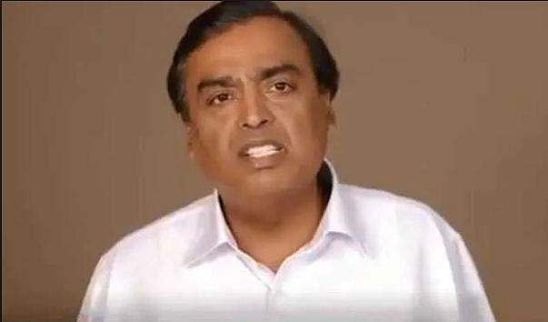കോണ്‍ഗ്രസ് സ്ഥാനാര്‍ഥിക്കു വേണ്ടി വോട്ട് തേടി മുകേഷ് അംബാനി, നീക്കം അനില്‍ അംബാനിയെ കോണ്‍ഗ്രസ് കടന്നാക്രമിക്കുന്നതിന് ഇടയില്‍