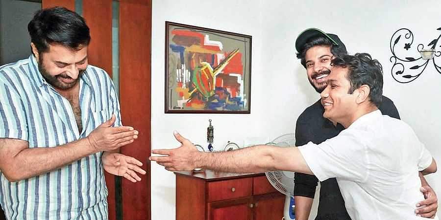 തെര‍ഞ്ഞെടുപ്പ് ചൂടിനിടെ സഹപാഠികളുടെ സം​ഗമം ; ദുൽഖർ സൽമാനും ഹൈബി ഈഡനും