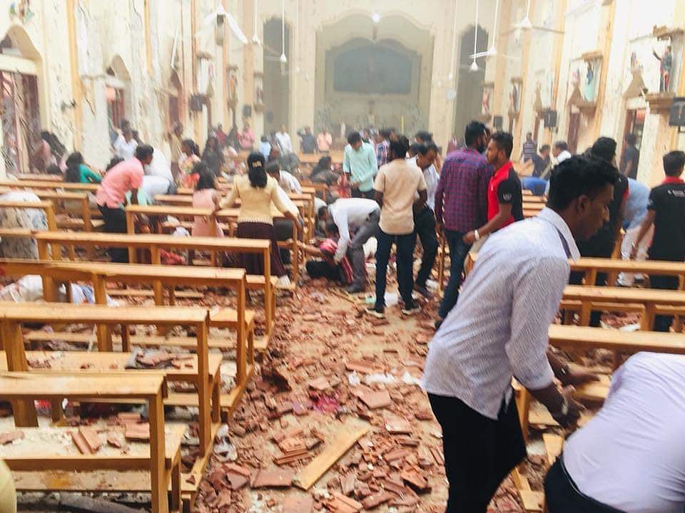 ഈസ്റ്റര്‍ പ്രാര്‍ത്ഥനയ്ക്കിടെ കൊളംബോയില്‍ വിവിധ ഇടങ്ങളില്‍ സ്‌ഫോടനം; 25 മരണം; നിരവധി പേര്‍ക്ക് പരുക്ക്