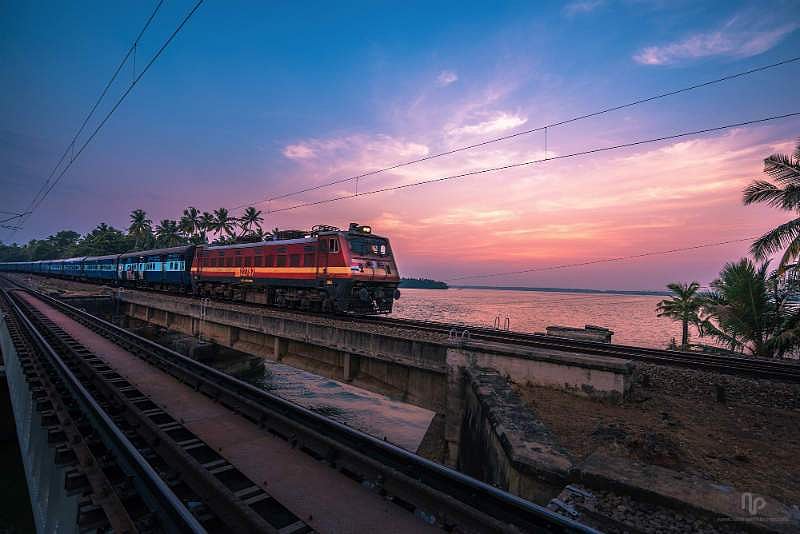 യാത്രക്കാര്ക്ക് സന്തോഷവാര്ത്ത; ഞായറാഴ്ചകളില് തിരുവനന്തപുത്ത് നിന്ന് ബെംഗളൂരുവിലേക്ക് സ്പെഷ്യല് ട്രെയിന്