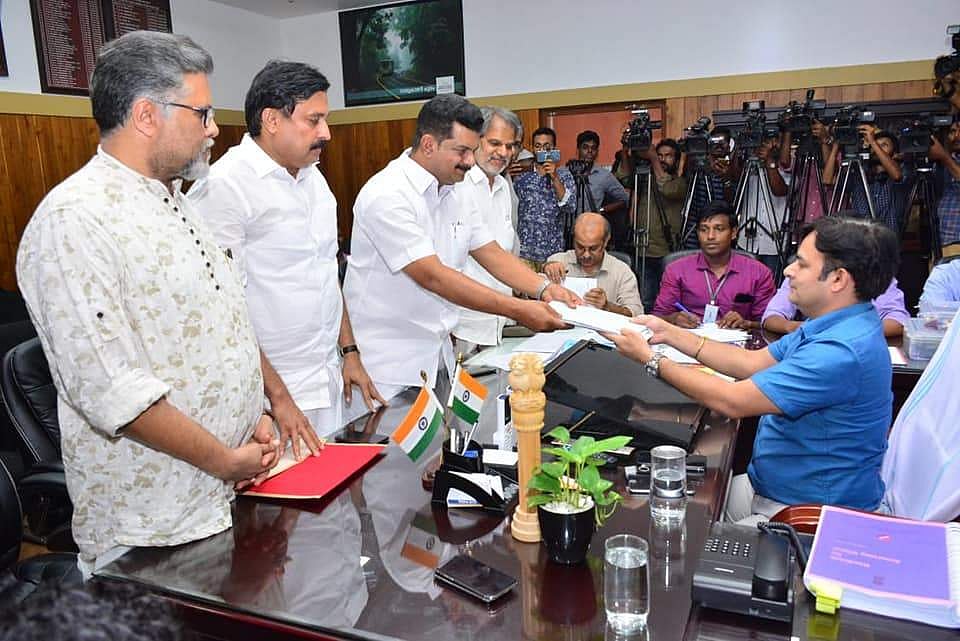 പിവി അന്‍വറിന് 34.38 കോടിയുടെ സ്വത്ത്; ഭാര്യമാരുടെ പേരില്‍ 14.37 കോടി