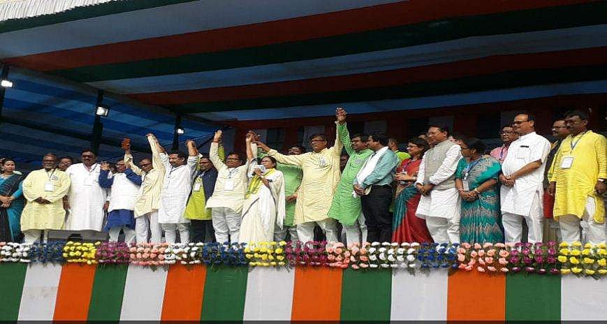 'മോദി ദുര്യോധനന്‍, അമിത് ഷാ ദുശാസനന്‍'; തിരിച്ചടിച്ച് മമത 