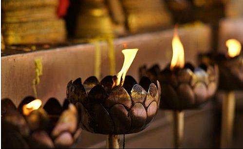 വിവാഹ ദിവസം ദലിത് യുവാവിനെ ക്ഷേത്രത്തില്‍ കയറ്റിയില്ല; വിവാഹമോതിരം തട്ടിയെടുക്കാന്‍ ശ്രമിച്ചു, പരാതി