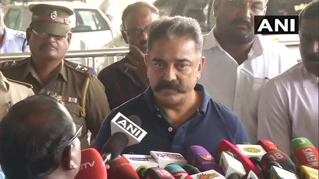 അറസ്റ്റ് ചെയ്താല്‍ കൂടുതല്‍ പ്രശ്‌നമാകും, ഉപദേശമായി കണ്ടാല്‍ മതി; സംഘപരിവാര്‍ ഭീഷണി കാര്യമാക്കുന്നില്ലെന്ന് കമല്‍ ഹാസന്‍