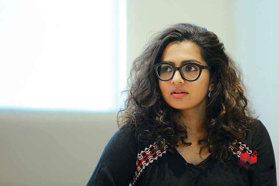 ആണ്കുട്ടികളെ അച്ഛനമ്മമാര് എങ്ങനെയാണ് വളര്ത്തുന്നത്; കുറ്റവാളികളെ വളര്ത്തുന്നത് സമൂഹമാണെന്ന് പാര്വതി