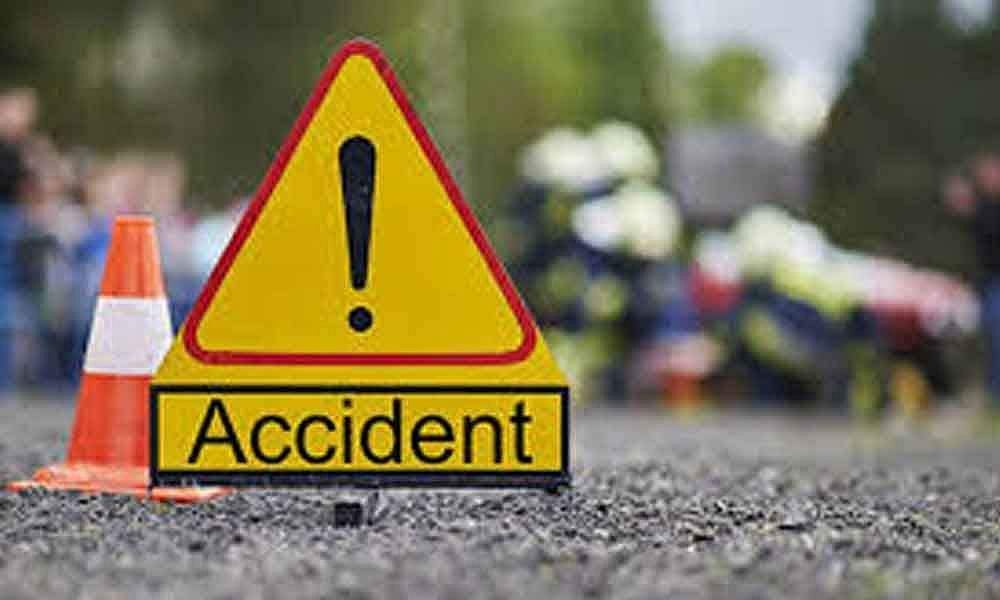 കോന്നിയില്‍ ബസും സ്‌കൂട്ടറും കൂട്ടിയിടിച്ച് അച്ഛനും മകള്‍ക്കും ദാരുണാന്ത്യം