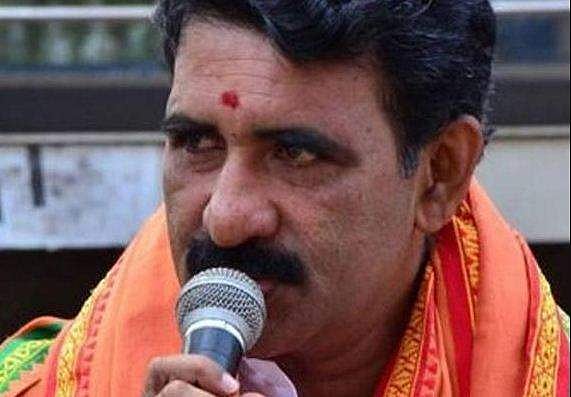 മലയാളികൾ മൂന്ന് നേരം മതേതരത്വം തിന്ന് വയറ് നിറയ്ക്കൂ; മുരളീധരന്റെ മന്ത്രിസ്ഥാനം മോദിയുടെ ഔദാര്യമെന്ന് ​ഗോപാലകൃഷ്ണൻ