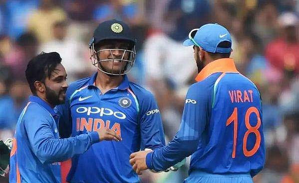 ജാദവിന്റെ പരിക്ക് വെല്ലുവിളിയാവുന്നു; അവിടെ ഭാഗ്യം തെളിയുക പന്തിനോ? റായിഡുവിനോ? 