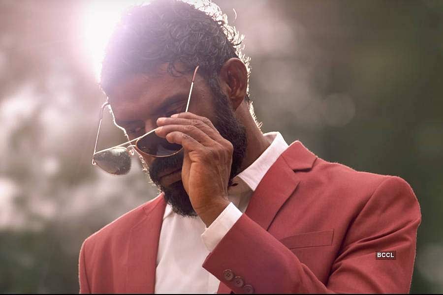 ഇനിയെങ്ങനെ തെറിവിളിക്കും!; സൈബര്‍ ആക്രമണത്തിന് വരുന്നവര്‍ക്ക് മുന്നില്‍ അയ്യപ്പനേയും കാളിയേയും ഇറക്കി വിനായകന്റെ ' ചെക്ക്'