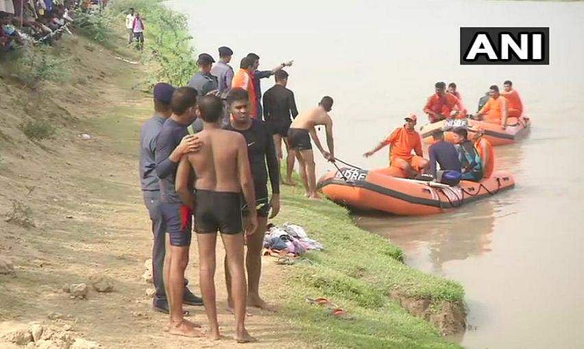 വിവാഹ പാര്‍ട്ടിയുടെ വാന്‍ കനാലിലേക്കു മറിഞ്ഞു, ഏഴു കുട്ടികള്‍ മുങ്ങിമരിച്ചു