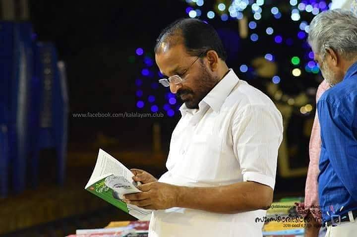 പൂച്ചെണ്ടുകളും ഷാളുകളും വേണ്ട; പകരം ഒരു പുസ്തകം തരൂ...; ടിഎന്‍ പ്രതാപന്റെ അഭ്യര്‍ത്ഥന