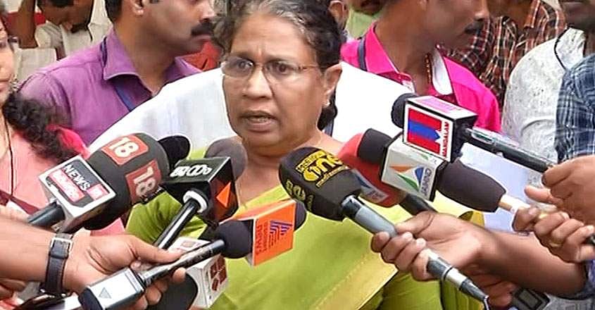 'ഉപ്പുതിന്നവന്‍ വെള്ളം കുടിക്കണം'; ബിനോയ് കോടിയേരിക്കേതിരെ എംസി ജോസഫൈന്‍