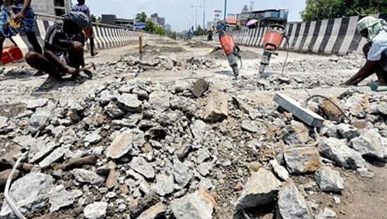 നിലവാരമില്ലാത്ത സിമന്റ്; ആവശ്യത്തിന് കമ്പികള്‍ ഉപയോഗിച്ചില്ല; ഡിസൈന്‍ മാറ്റി; പാലാരിവട്ടം മേല്‍പ്പാല നിര്‍മ്മാണത്തില്‍ വന്‍ അഴിമതിയെന്ന് വിജിലന്‍സ്