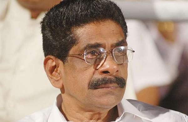 സിപിഎമ്മിന്റെ കയ്യില്‍ കിട്ടിയാല്‍ വെട്ടിക്കൊല്ലും; പൊലീസിന്റെ കയ്യില്‍ കിട്ടിയാല്‍ ഉരുട്ടിക്കൊല്ലും: മുല്ലപ്പള്ളി രാമചന്ദ്രന്‍ 
