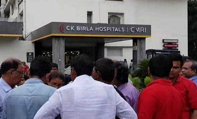 ഗുരുതരാവസ്ഥയിൽ ആശുപത്രിയിലെത്തിയ രോഗിയോട് ക്രൂരത; ജീവനക്കാർ അശ്രദ്ധ മൂലം നഷ്ടപ്പെടുത്തിയത് അറ്റുപോയ കൈവിരൽ 