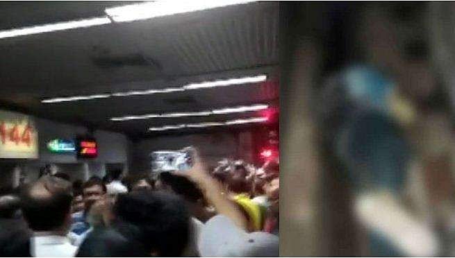 മെട്രോ ട്രെയിനിന്റെ ഡോറില്‍ കൈ കുടുങ്ങി; മധ്യവയസ്കന് ദാരുണാന്ത്യം 