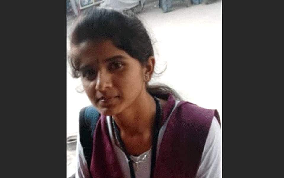 സിനിമ രംഗം അനുകരിക്കാന്‍ ശ്രമിച്ചു; ടിക് ടോക് വീഡിയോ എടുക്കുന്നതിനിടെ യുവതി കുളത്തില്‍ മുങ്ങിമരിച്ചു