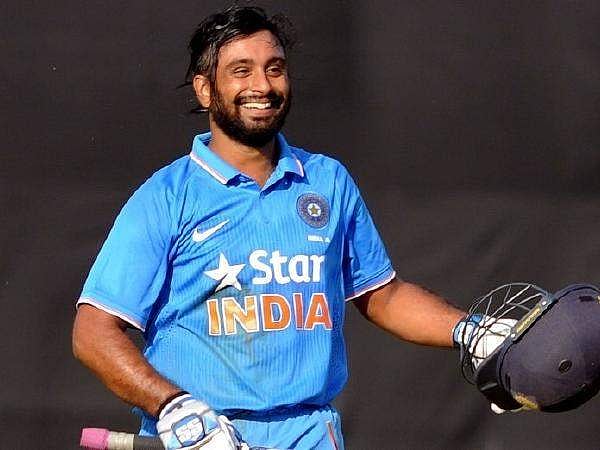 അമ്പാട്ടി റായിഡു വിരമിച്ചു, തീരുമാനം ലോകകപ്പ് ടീമില്‍ നിന്ന് തുടരെ തഴയപ്പെട്ടതോടെ