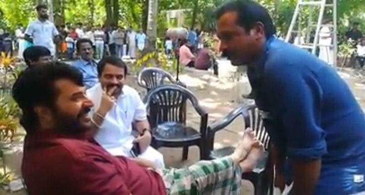 ദാദാസാഹിബിലെ നെടുനീളന്‍ ഡയലോഗ് ഒറ്റയടിക്ക് പറഞ്ഞ് ആരാധകന്‍; ചിരിച്ച് കേട്ടിരുന്ന് മമ്മൂട്ടി; വിഡിയോ