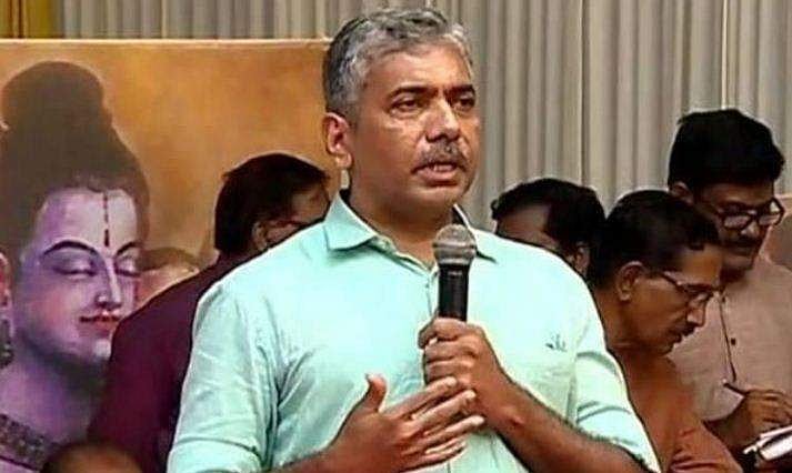 നമ്മളൊക്കെ കാട്ടാളന്‍മാരായി മാറിയോ?;  പൊതുവേദിയില്‍ ജയ് ശ്രീറാം വിളിയുമായി  ജേക്കബ് തോമസ്