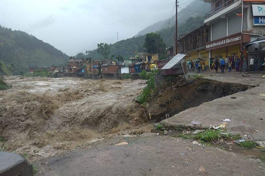 ഉത്തരേന്ത്യയിലും ഹിമാചലിലും നാശം വിതച്ച് പ്രളയം: മലയാളികള്‍ ഉള്‍പ്പെടെ കുടുങ്ങിക്കിടക്കുന്നു