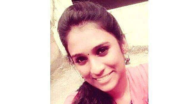 ബസില് നിന്നിറങ്ങിയപ്പോള് ഡോര് തലയിലിടിച്ചു: എന്ജിനീയറിങ് വിദ്യാര്ത്ഥിനിക്ക് ദാരുണാന്ത്യം