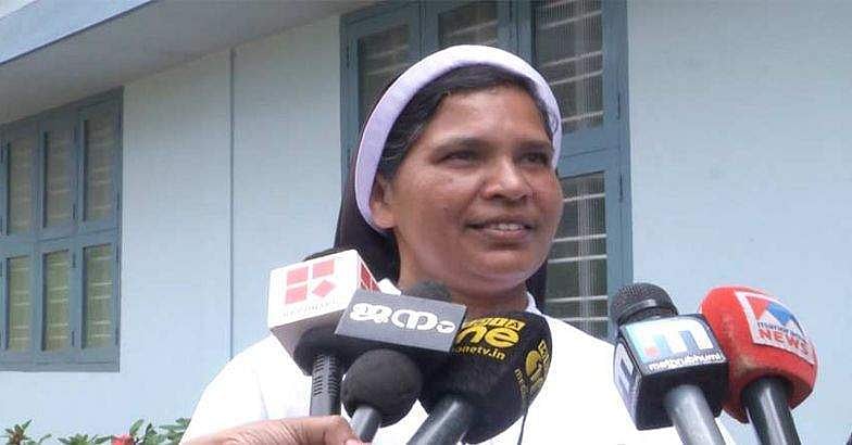 ലൂസി കളപ്പുരയ്ക്കലിനെ സന്ന്യാസിനി സഭയില്‍ നിന്ന് പുറത്താക്കി; നിയമപരമായി നേരിടുമെന്ന് ലൂസി 