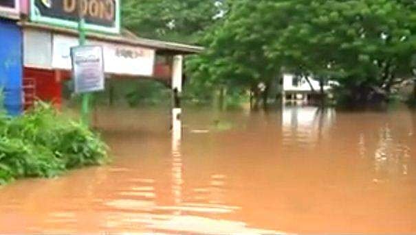 വെളളം കയറിയ വീട് ഒഴിയുന്നതിനിടെ യുവതി തളര്‍ന്നുവീണ് മരിച്ചു; കനത്തമഴയില്‍ സംസ്ഥാനത്ത് രണ്ടുമരണം 