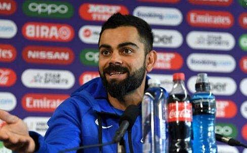 'അങ്ങനെ ചിന്തിച്ചിട്ടു കൂടിയില്ല', ധോനിയുടെ വിരമിക്കല്‍ അഭ്യൂഹം പ്രചരിപ്പിച്ച പോസ്റ്റില്‍ കോഹ് ലിയുടെ പ്രതികരണം