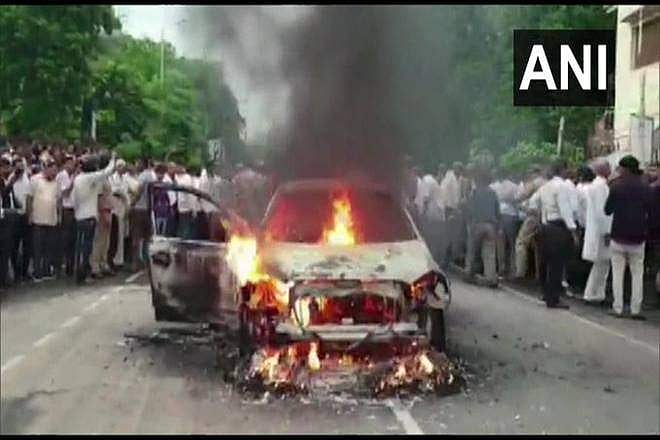 വിവാഹിതയുമായി ബന്ധം, വിവാഹം മുടങ്ങി; കാറിന് തീയിട്ടും ആകാശത്തേയ്ക്ക് വെടിയുതിര്‍ത്തും യുവാവിന്റെ ആക്രോശം, ഗതാഗതം സ്തംഭിച്ചു, പരിഭ്രാന്തി 