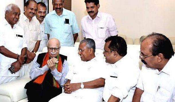 അദ്വാനി കേരളത്തില്‍; കുശലാന്വേഷണവുമായി മുഖ്യമന്ത്രി