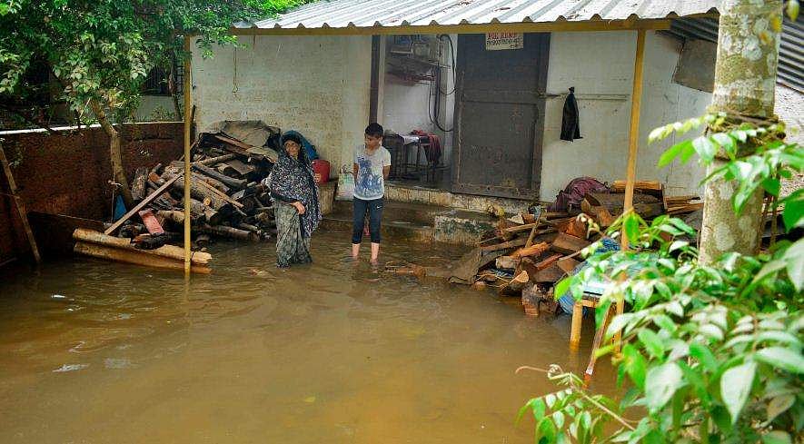 പ്രളയ ബാധിതര്‍ക്ക് ആശ്വാസം; കര്‍ഷക വായ്പ മൊറട്ടോറിയം ഒരുവര്‍ഷത്തേക്ക് കൂടി നീട്ടി
