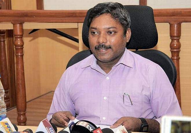 ഐഎഎസില്‍ വീണ്ടും രാജി; ജനാധിപത്യം അപകടത്തിലെന്ന് തുറന്നുപറച്ചില്‍ 