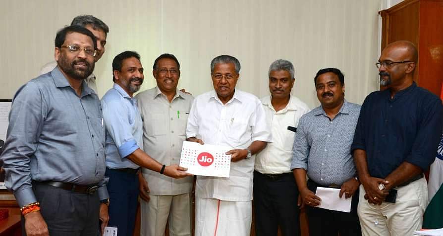 മുഖ്യമന്ത്രിയുടെ ദുരിതാശ്വാസനിധിയിലേക്ക് സഹായവുമായി റിലയന്സ്; ഇത്തവണ നല്കിയത് അഞ്ച് കോടി